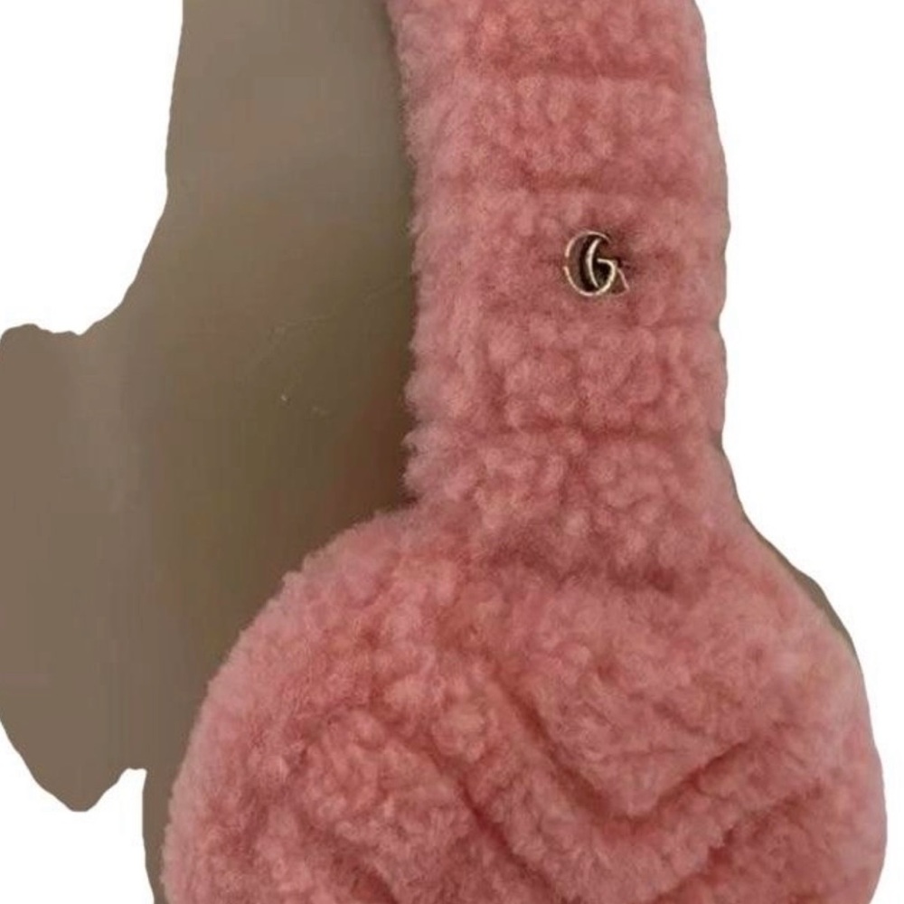 Gucci beige Fuzzy Ear Muffs - Picture 5 of 9